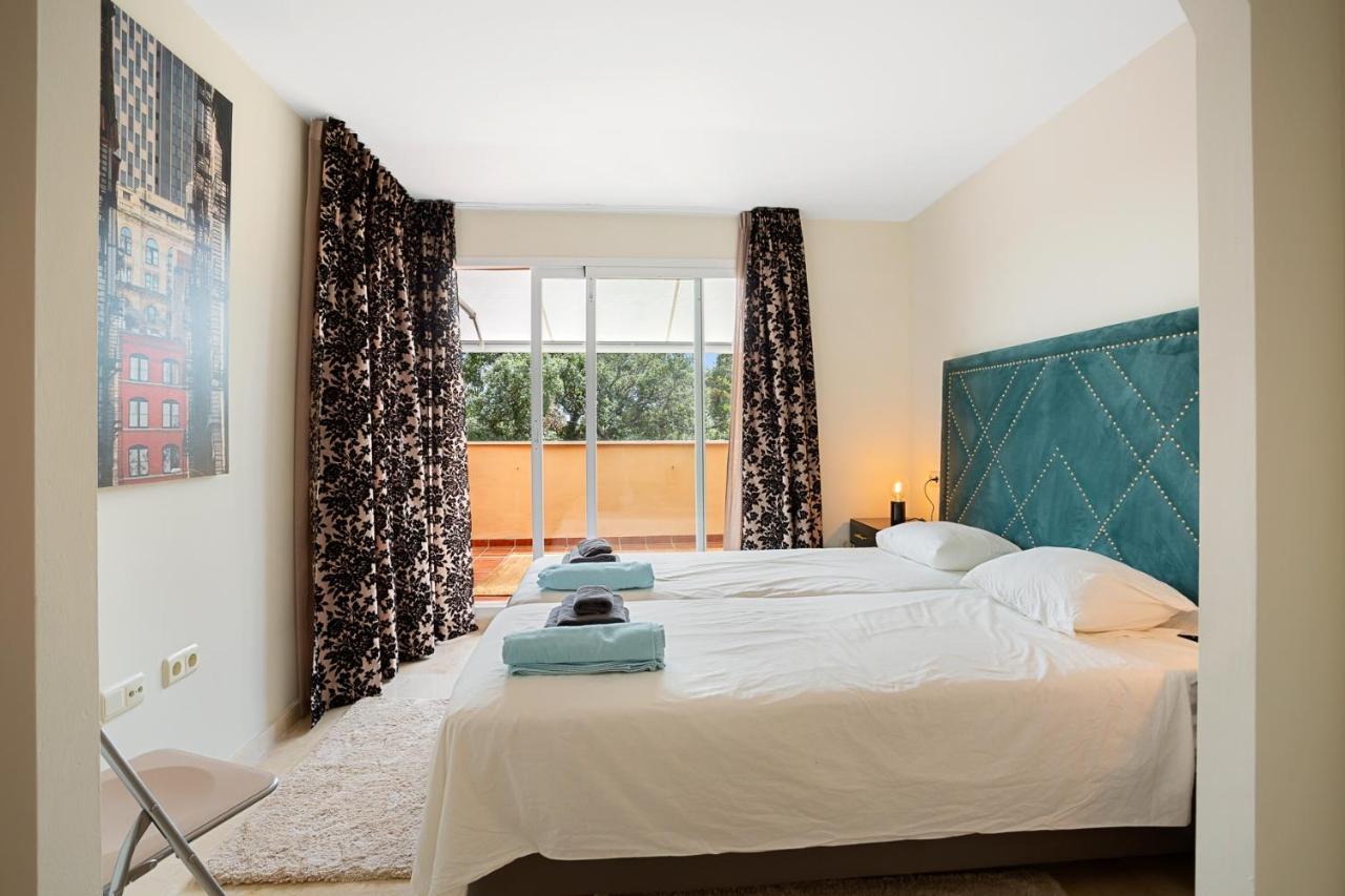 Beautiful With Big Terrace And Access To 3 Pools Elviria Apartamento