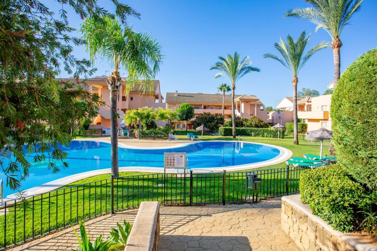 Beautiful With Big Terrace And Access To 3 Pools Elviria *