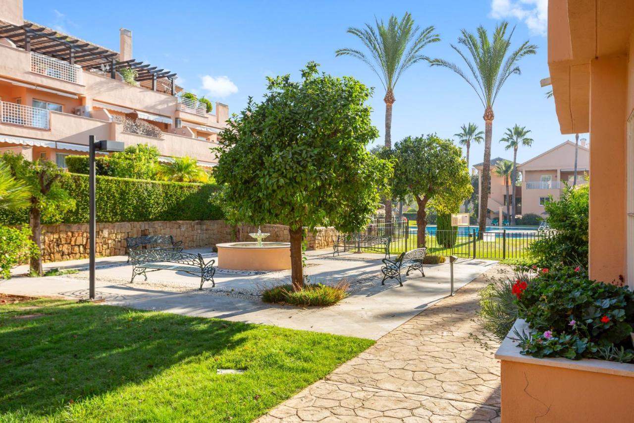 Leilighet Beautiful With Big Terrace And Access To 3 Pools Elviria Marbella