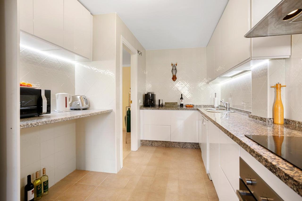 Beautiful With Big Terrace And Access To 3 Pools Elviria Leilighet