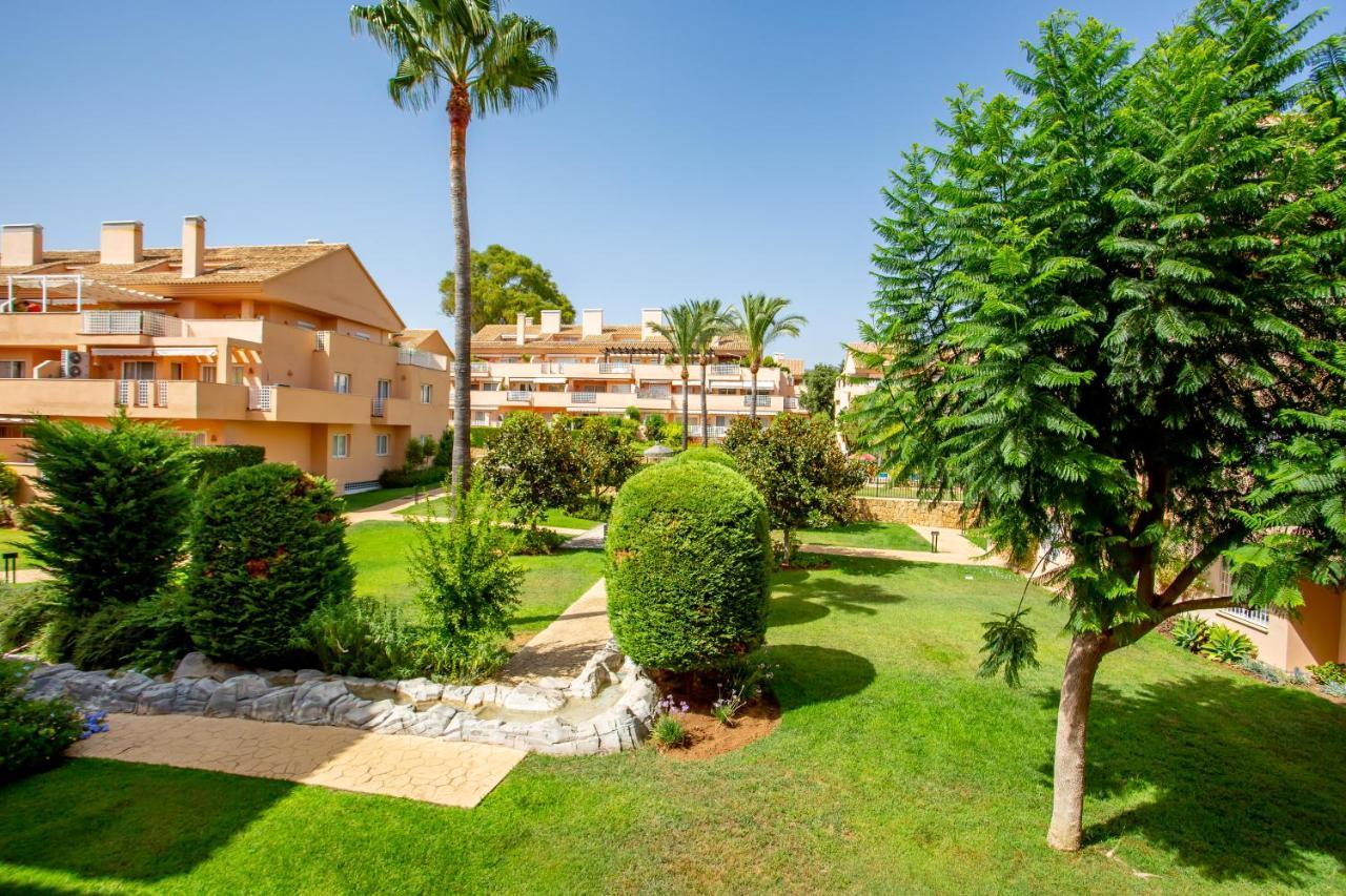 Beautiful With Big Terrace And Access To 3 Pools Elviria