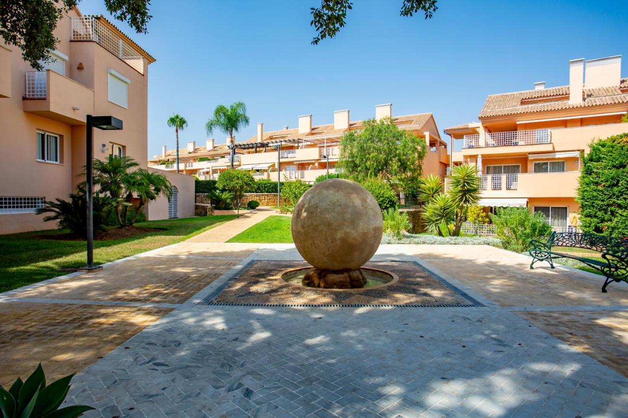 Leilighet Beautiful With Big Terrace And Access To 3 Pools Elviria Marbella
